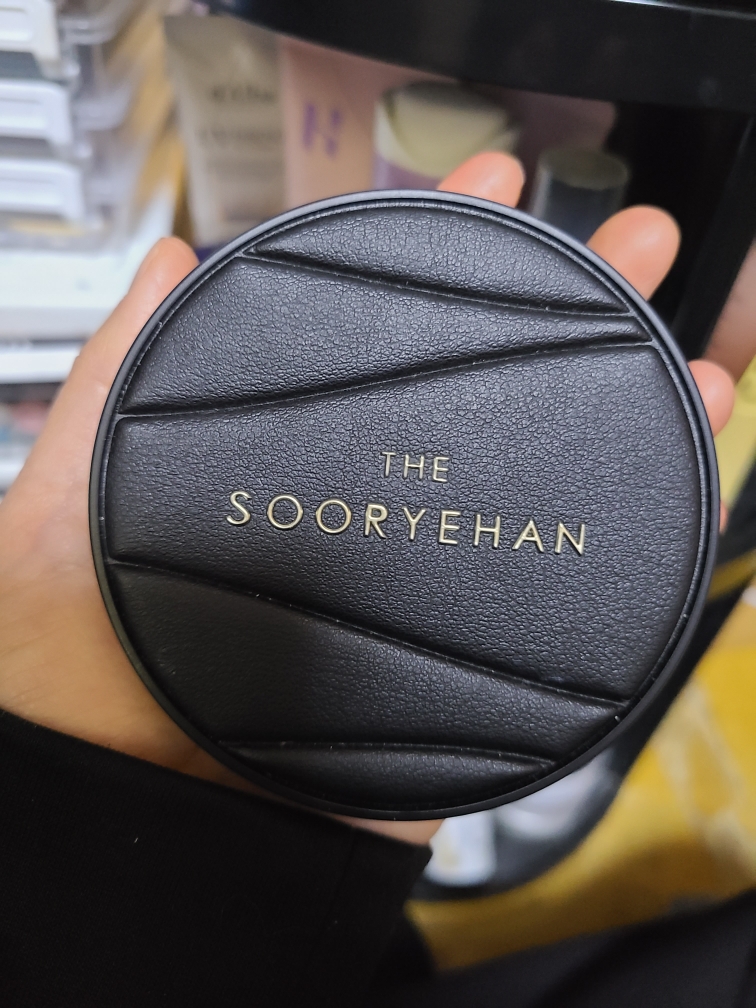 수려한 (Sooryehan) 더 블랙 텐션 핏 메쉬쿠션 [SPF50+/PA+++] [21호] review image