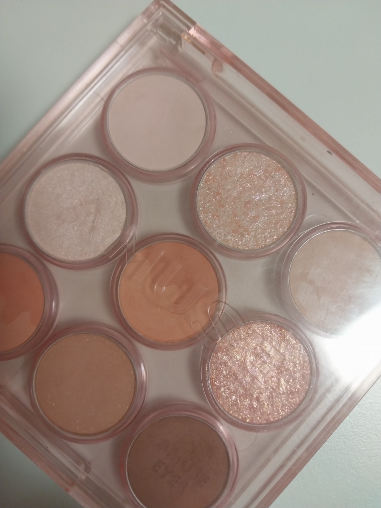 Ảnh đánh giá thực tế của người dùng về Bảng màu mắt [01 Màu đào ấm]