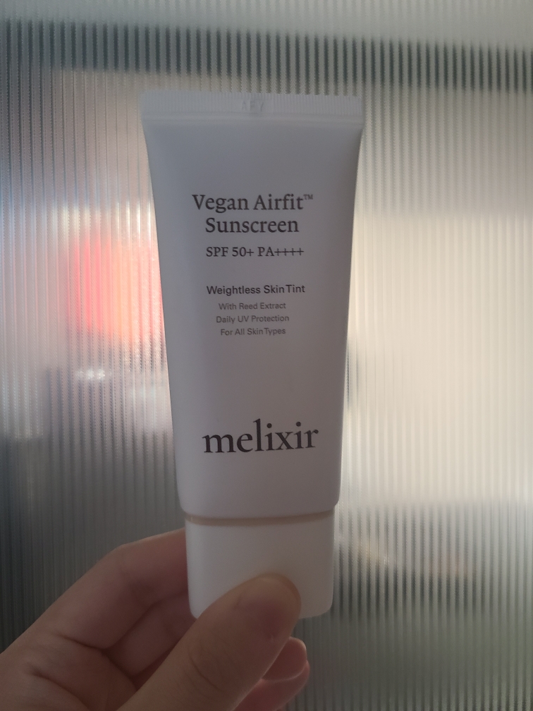 멜릭서 (Melixir) 비건 에어핏™ 선스크린 [SPF50+/PA++++] [#23호] review image