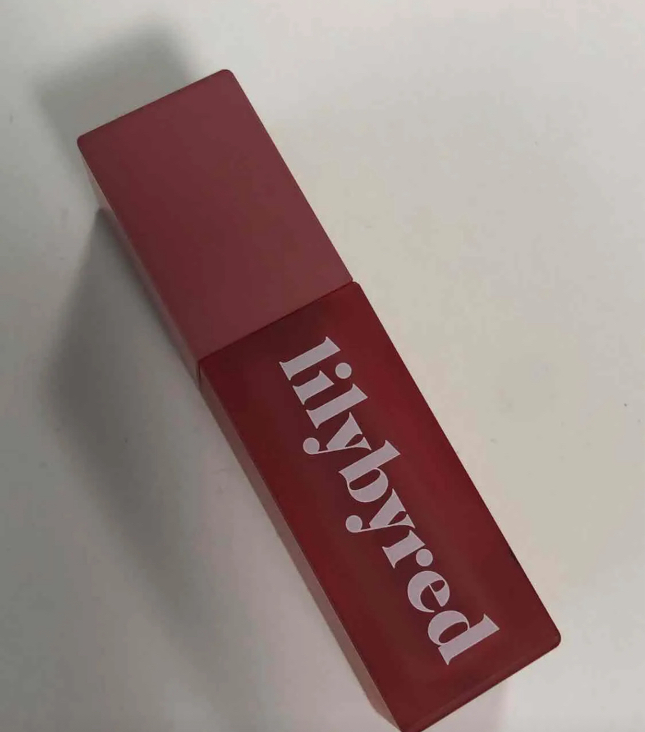 릴리바이레드 (lilybyred) 무드라이어 벨벳틴트 [6호 치명적인석류인척] review image