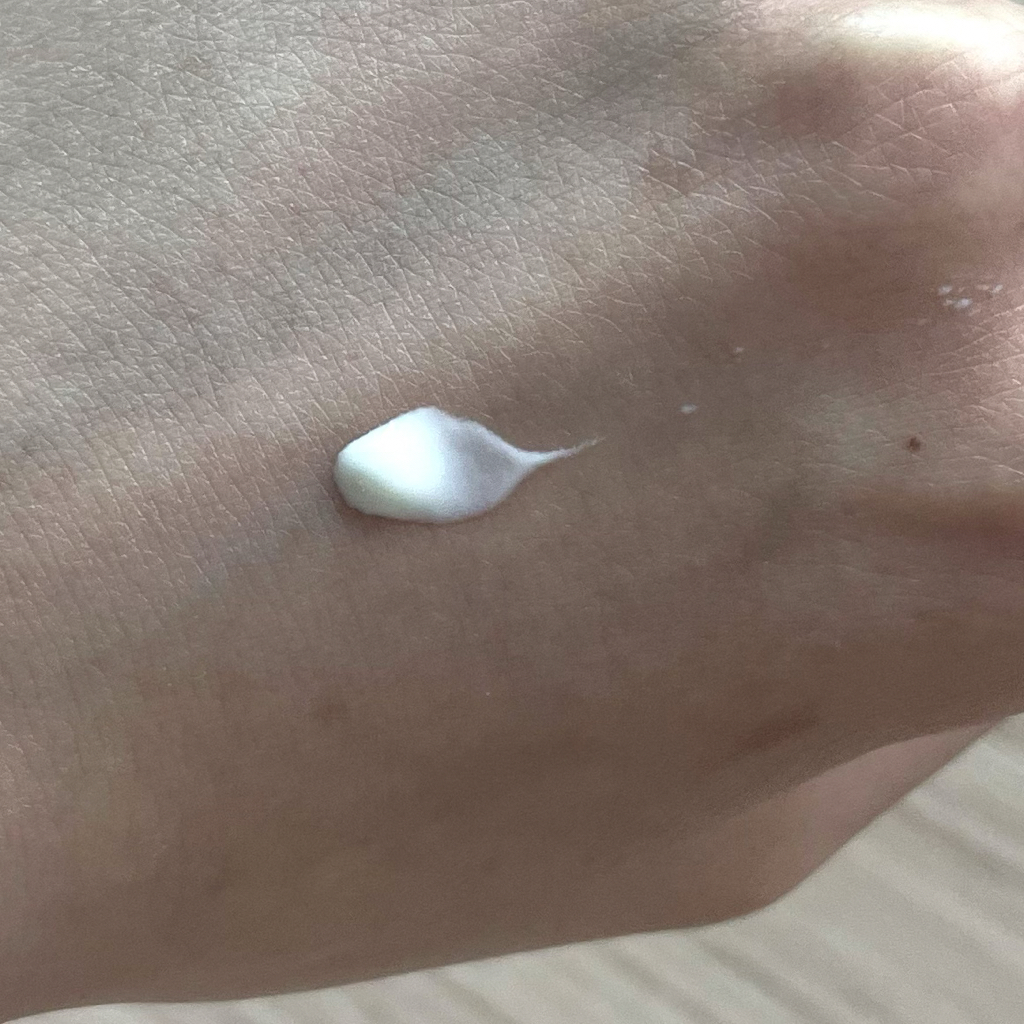 비원츠 (be+wants) 스킨핏 에센스 수분 선크림 [SPF50+/PA++++] review image