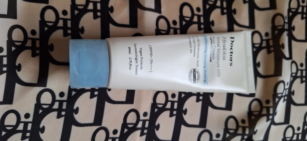 海尔希卡全效保湿10D防晒霜[SPF50+/PA++++]的真实用户使用照片