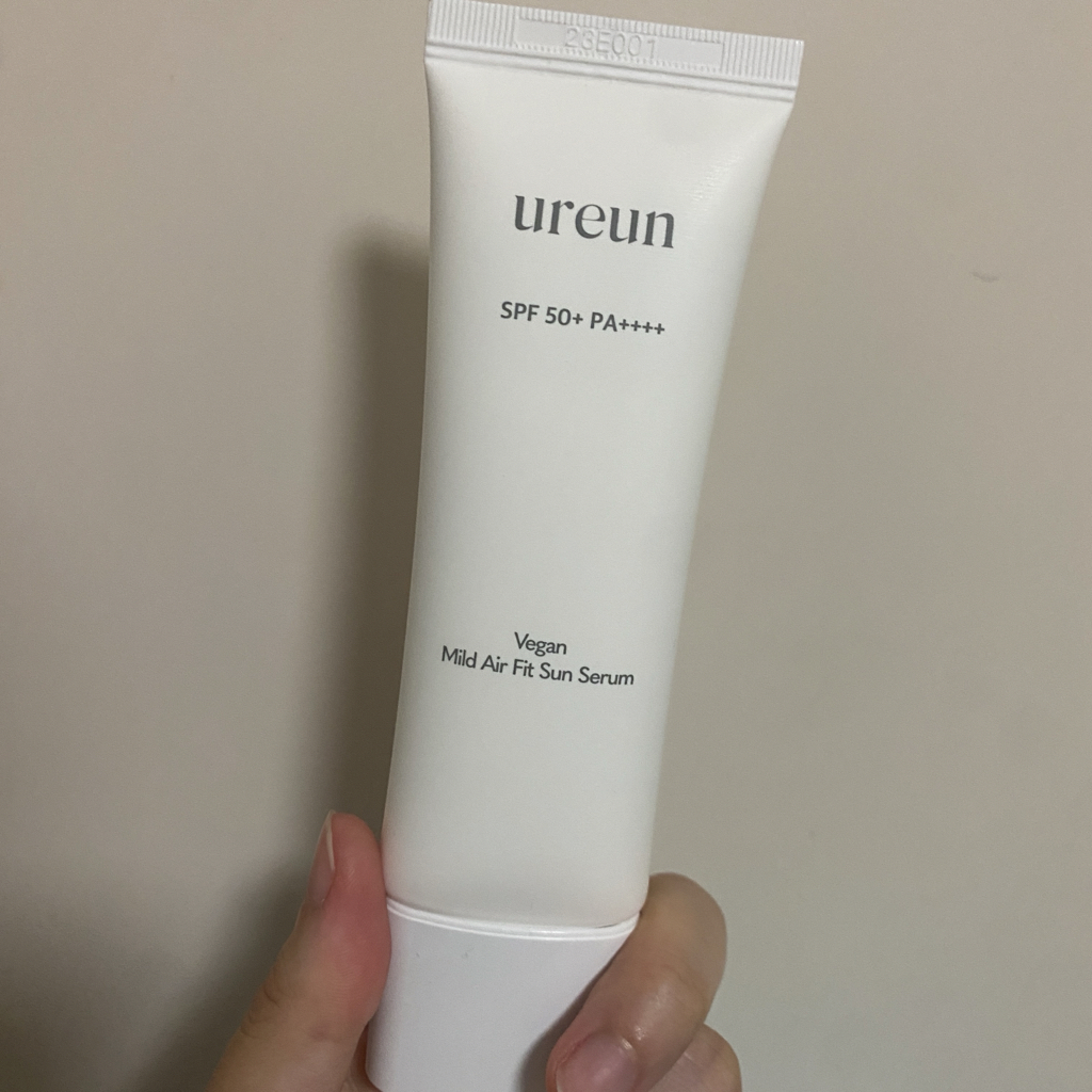 유아른 (ureun) 비건 마일드 에어핏 선세럼 [SPF50+/PA++++] review image