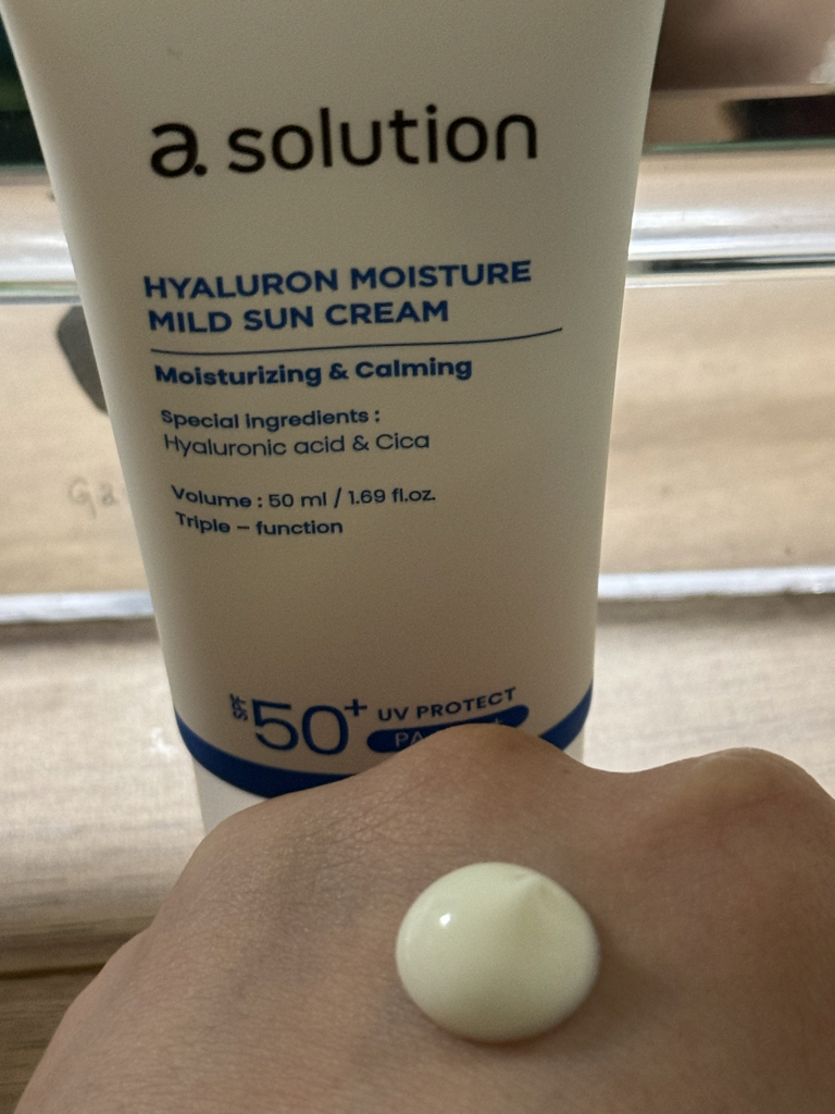 玻尿酸保湿温和防晒霜 [SPF50+/PA++++]的真实用户使用照片