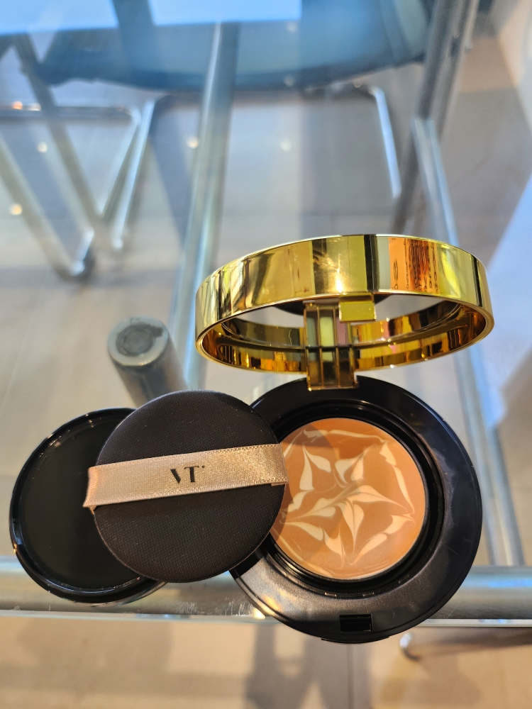 VT 化妆品 精华肌底液契约 [SPF50+/PA+++] [编号 21 浅米色] [色号 21 common.review image