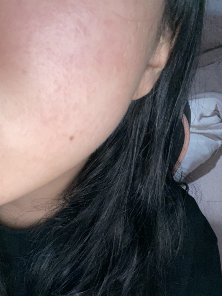 蓝色温和防晒霜 [SPF50+/PA++++] [安全]的真实用户使用照片