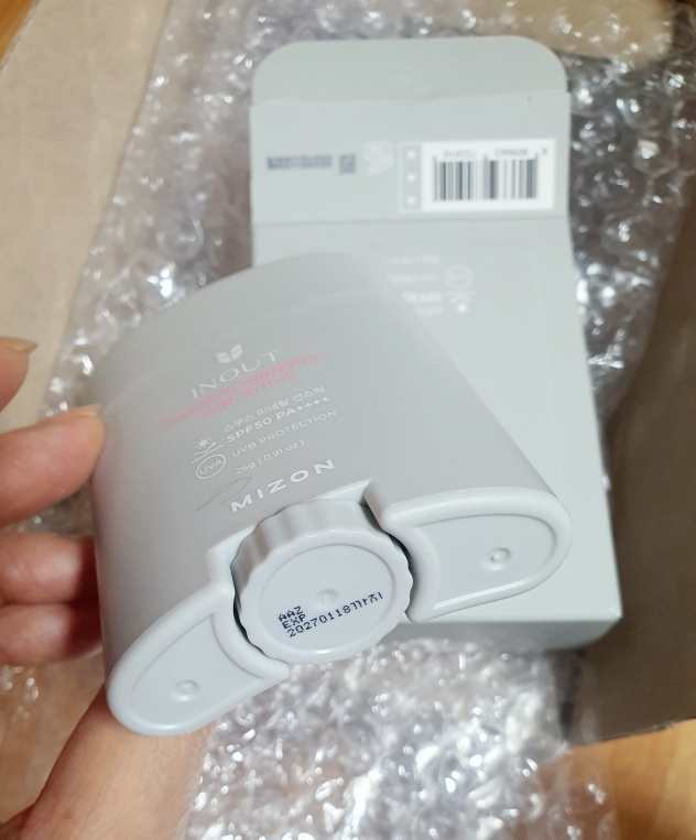 미즈온 (MIZON) 인아웃 스무스 미네랄 선스틱 [SPF50/PA++++] review image