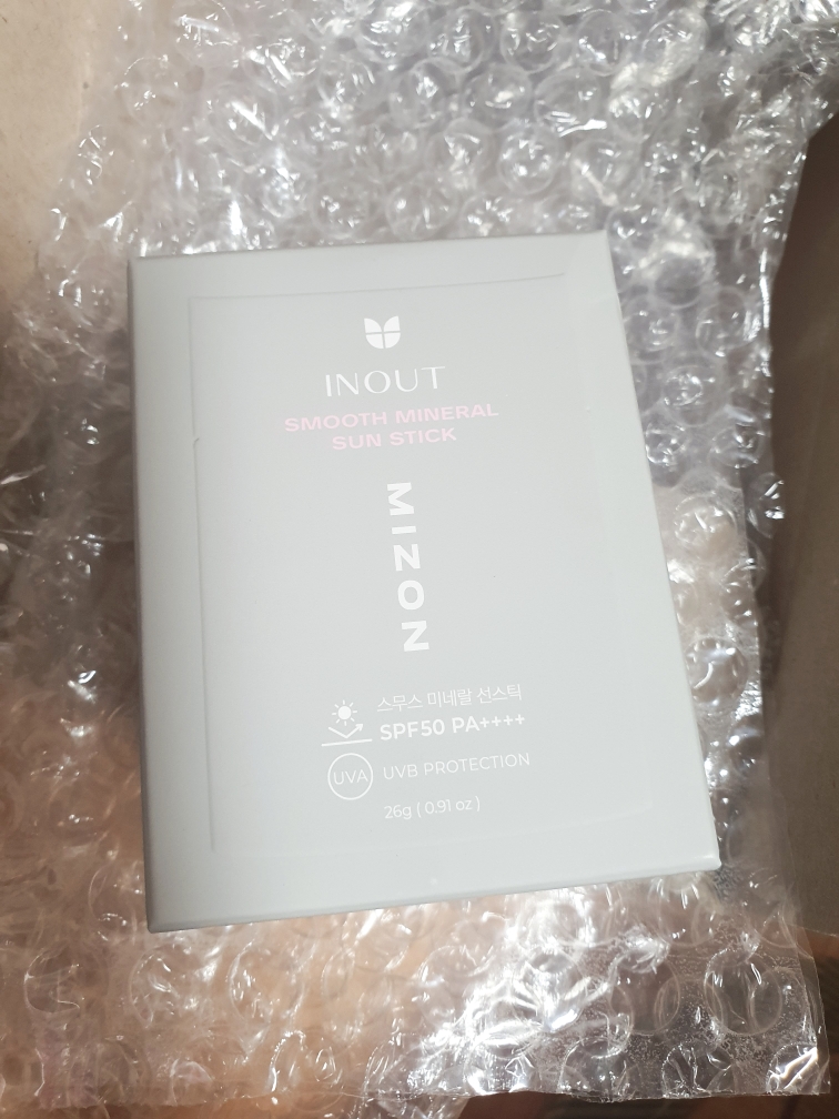 미즈온 (MIZON) 인아웃 스무스 미네랄 선스틱 [SPF50/PA++++] review image