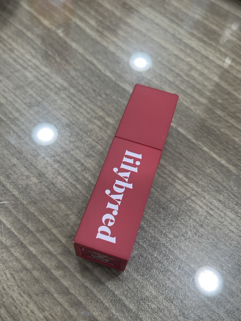 릴리바이레드 (lilybyred) 무드 라이어 벨벳 틴트 [5호 사연있는자두인척] review image