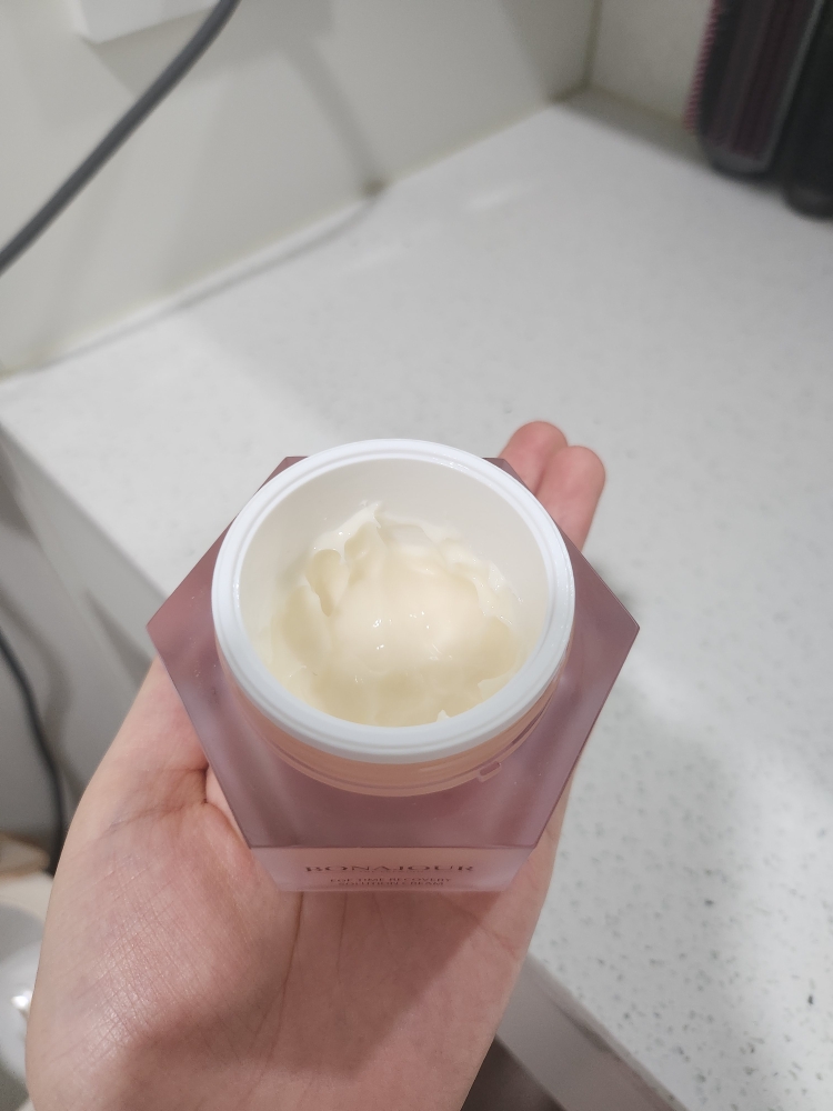 보나쥬르 (BONAJOUR) EGF 고보습 영양 크림 review image