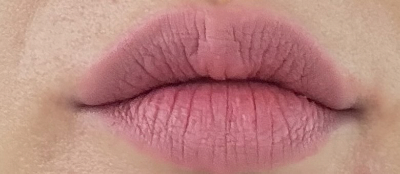 柔和哑光唇膏 [#HazyRose] (#HazyRose)的真实用户使用照片