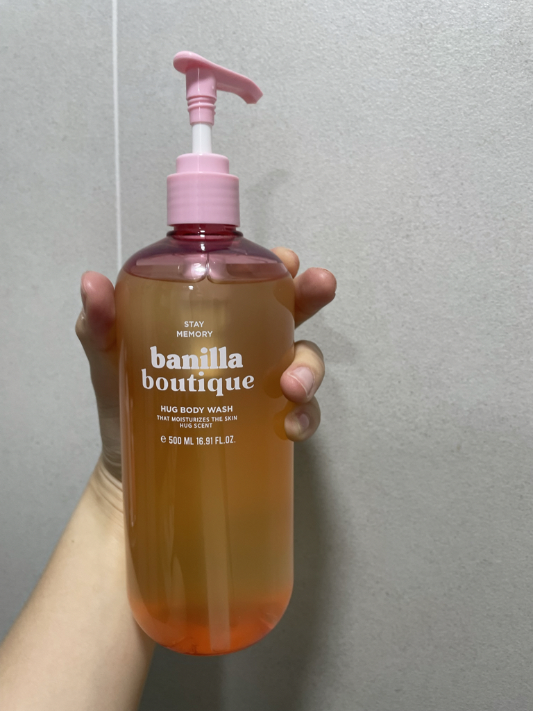 banillaboutique Hug Perfume Body Wash review image