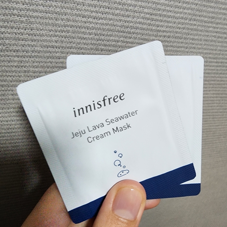 이니스프리 (INNISFREE) 제주 용암해수 크림 마스크 review image