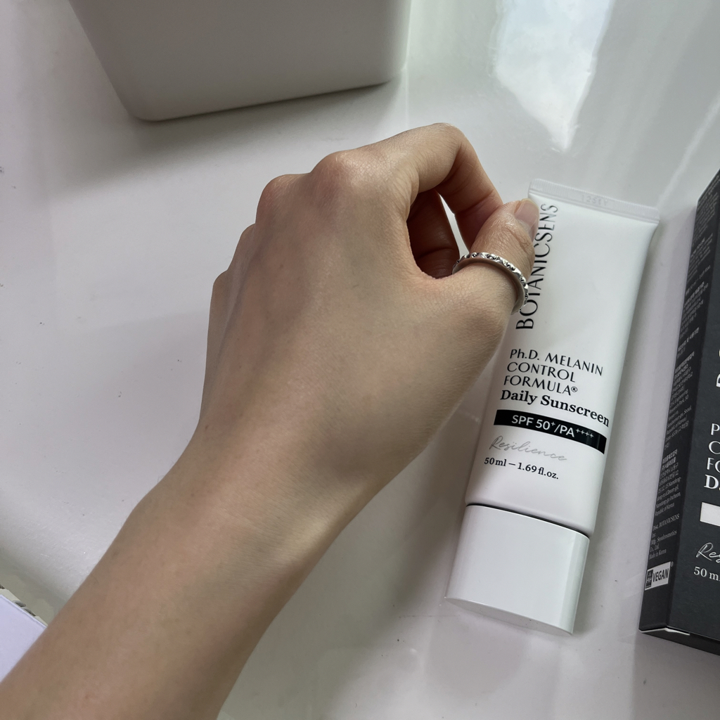 보타닉센스 (Botanicsens) 멜라닌 선스크린 [SPF50+/PA++++] review image