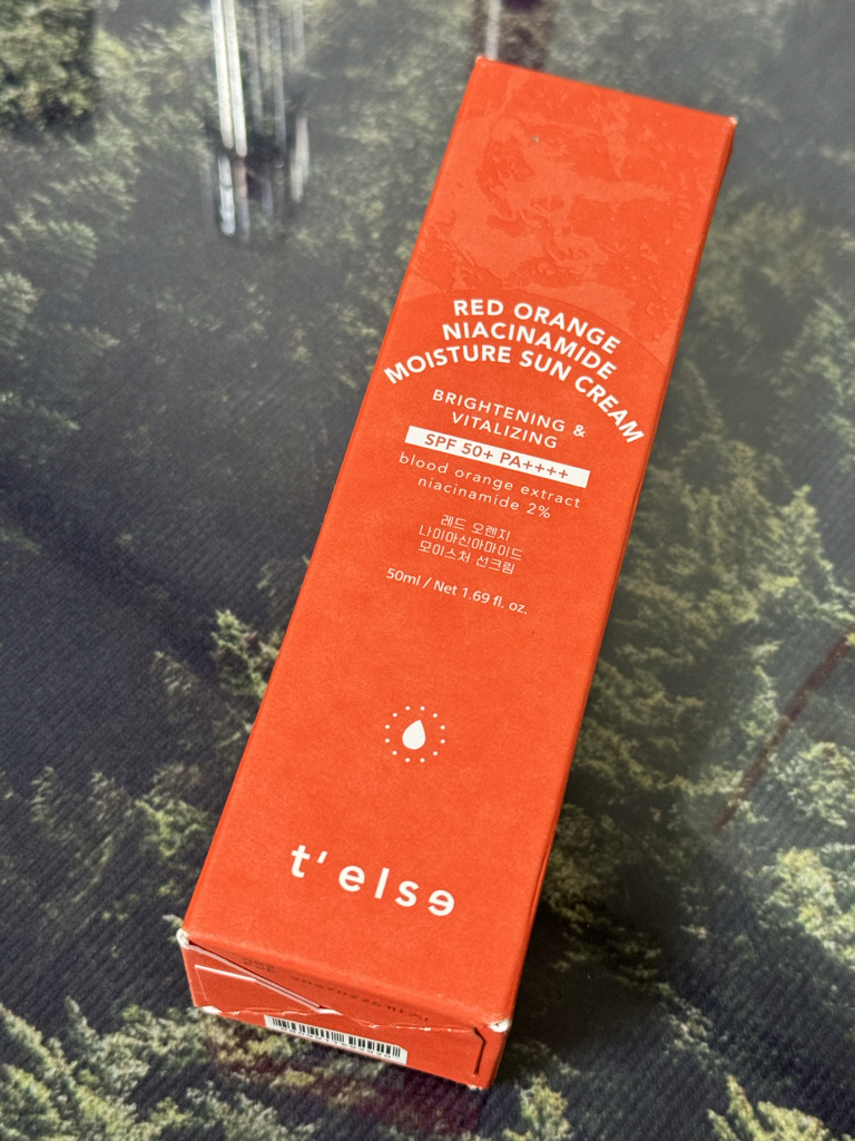 티엘스 (T'else) 레드 오렌지 나이아신아마이드 모이스처 선크림 [SPF50+/PA++++] review image