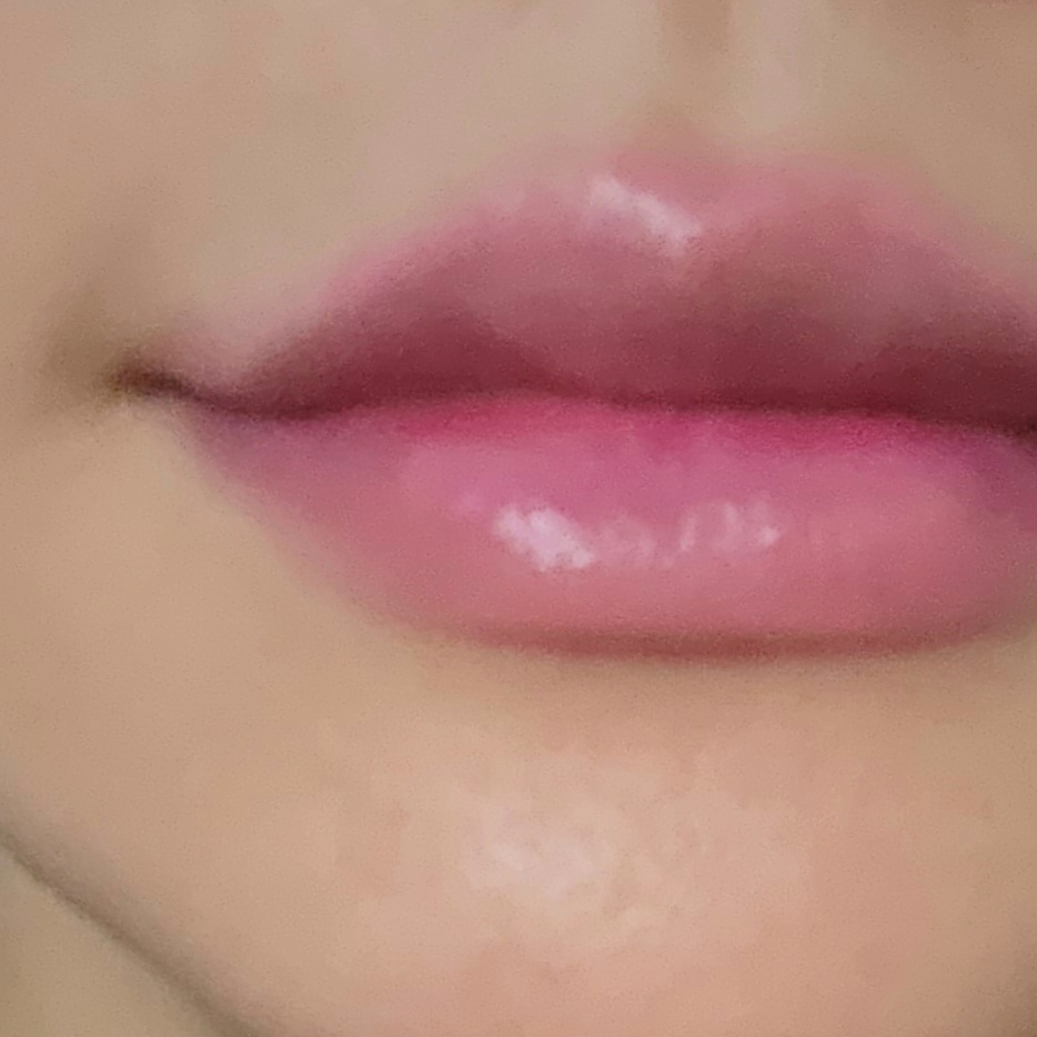 맥퀸뉴욕 (MACQUEENNEWYORK) 러빙유 틴트 글로우 립밤 [02 비비드핑크] review image