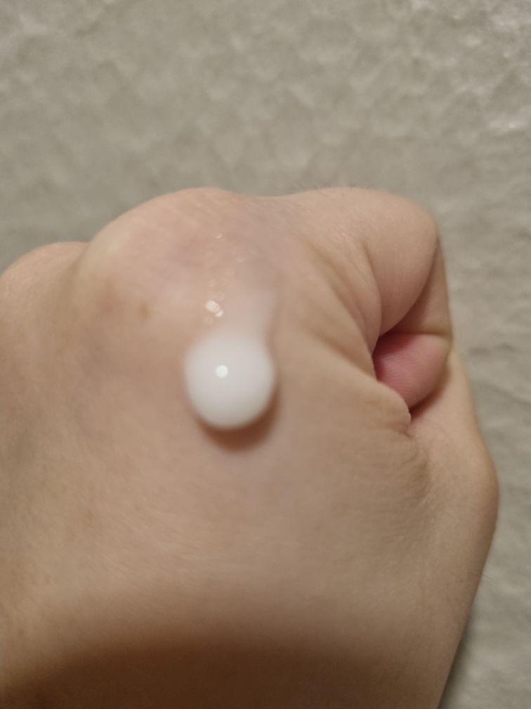 胶原蛋白超水润洁面乳的真实用户使用照片