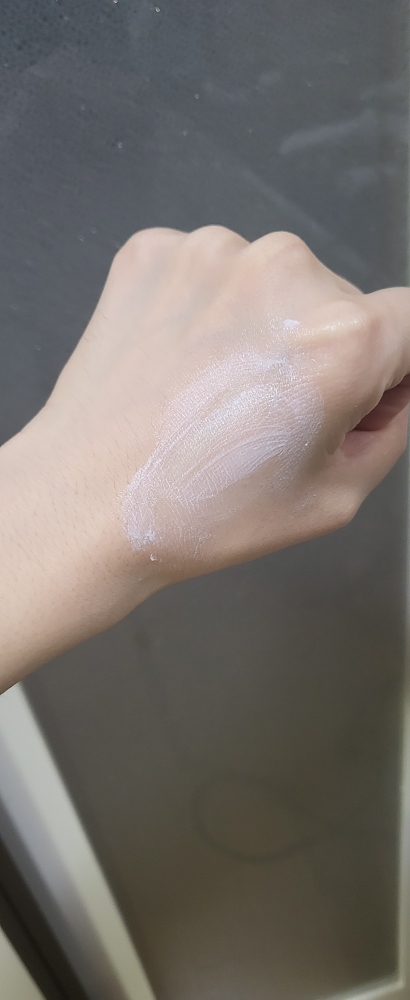 맥클린코스메틱 (MACKLINCOSMETIC) 펩타이드 볼륨 선크림 [SPF50+/PA++++] review image