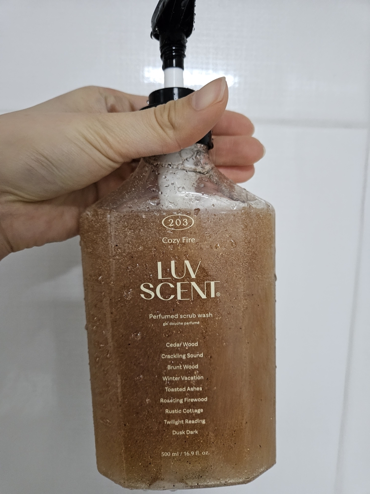 럽센트 (LUVSCENT) 스크럽 바디워시 [코지파이어] review image
