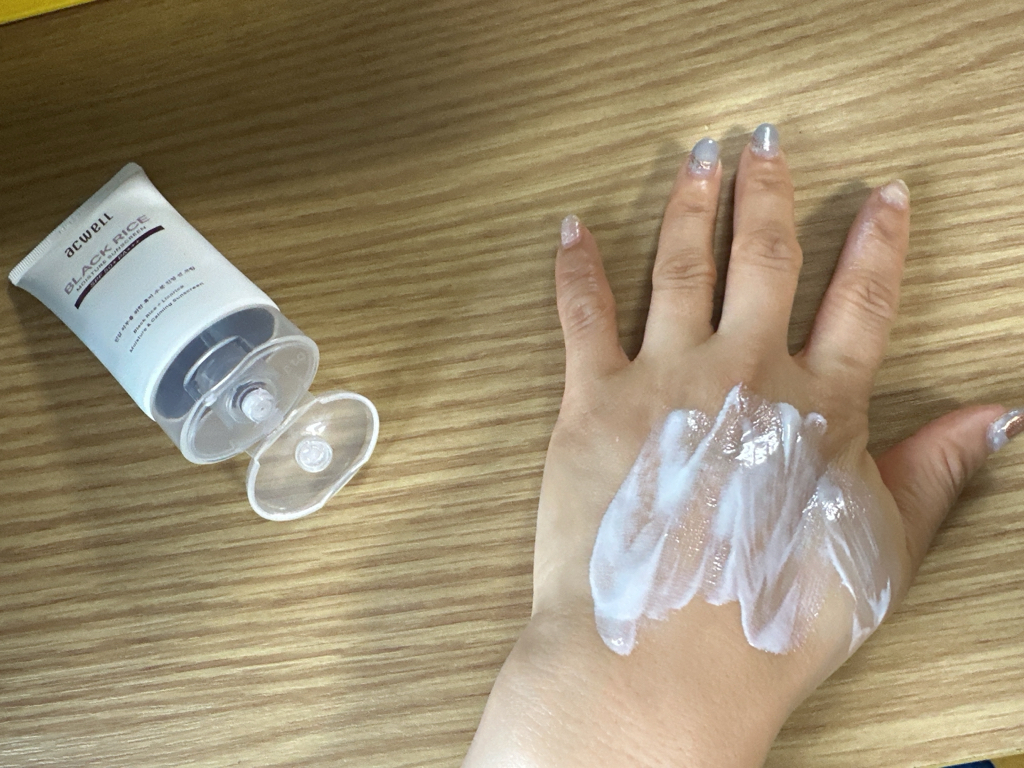 黑米保湿防晒霜 [SPF50+/PA+++]的真实用户使用照片