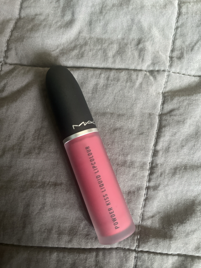 맥 (MAC) 파우더 키스 리퀴드 립컬러 [어리틀템드] review image
