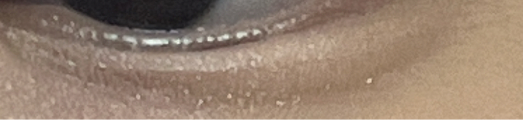 魅惑眼线的真实用户使用照片