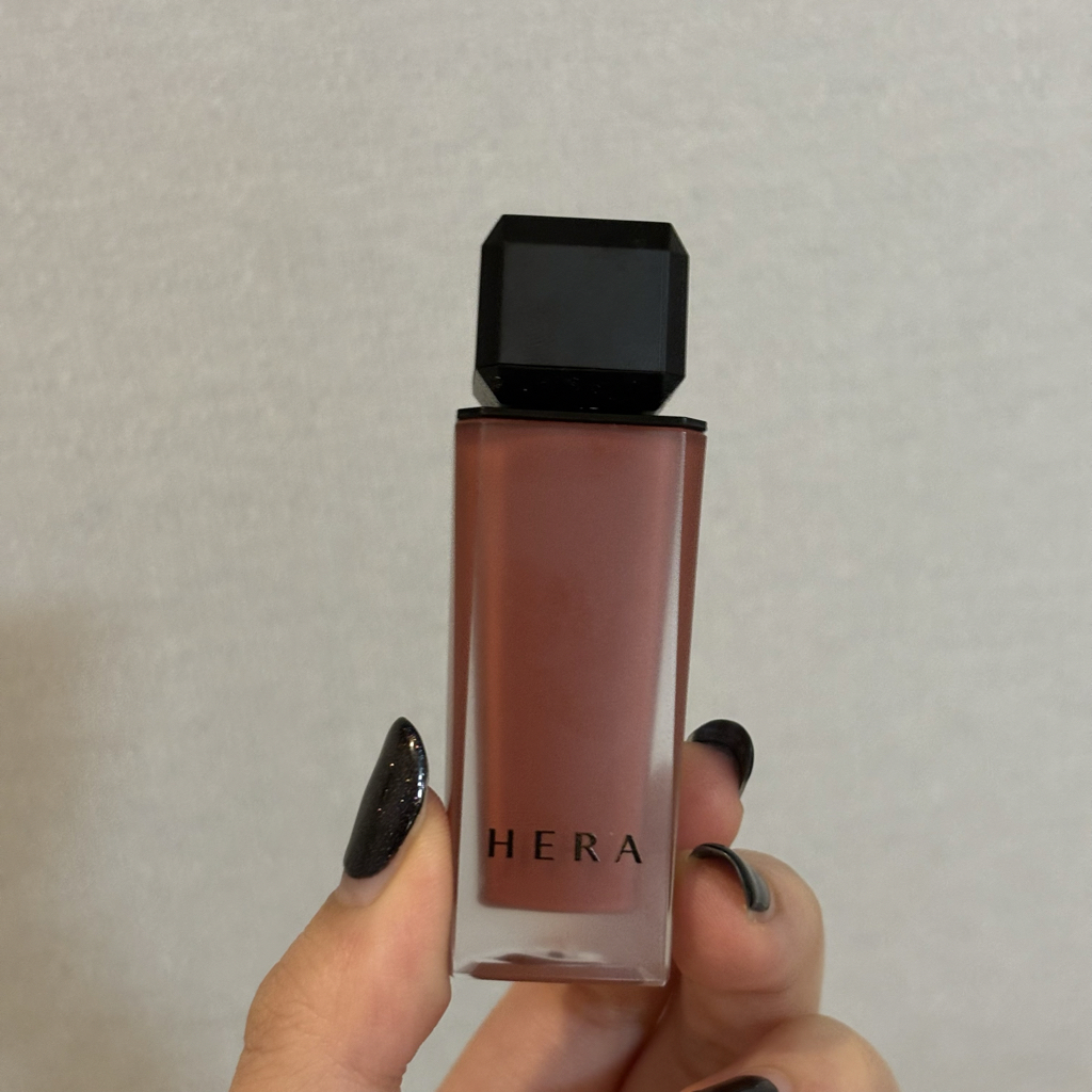 HERA Sensual Powder Matte Liquid [No. 499 Rosy Suede] review image