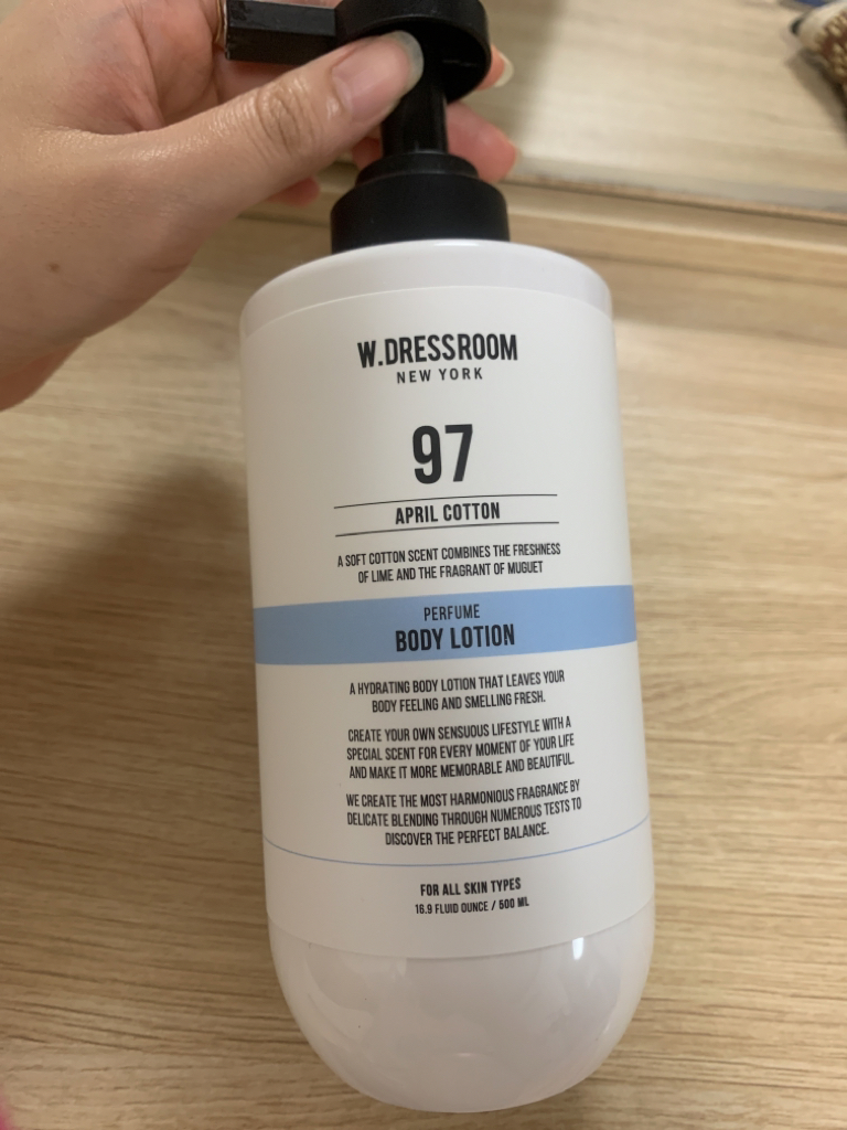 W.DRESSROOM 胡椒油香体乳 [No.97 四月棉花] common.review image