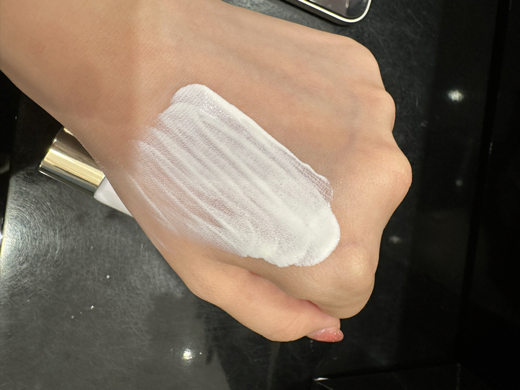입생로랑뷰티 (YVESSAINTLAURENTBEAUTY) 인스턴트 톤업 UV [SPF50+/PA++++] [라벤더] review image