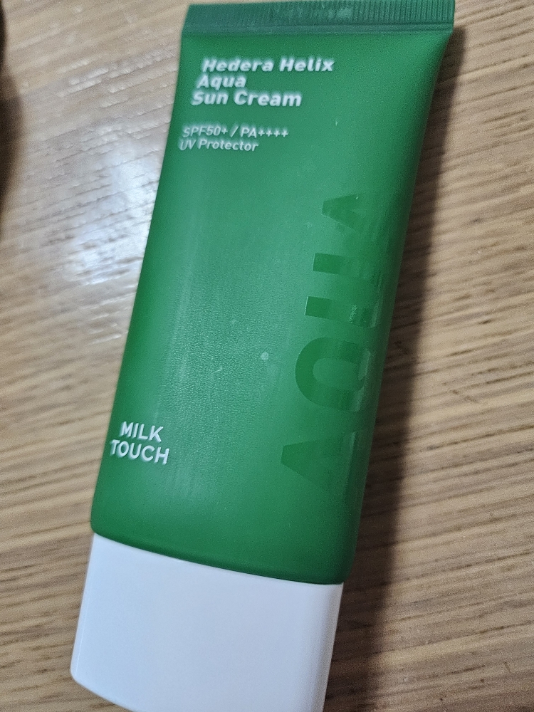 西洋常春藤水乳防晒霜 [SPF50+/PA++++]的真实用户使用照片