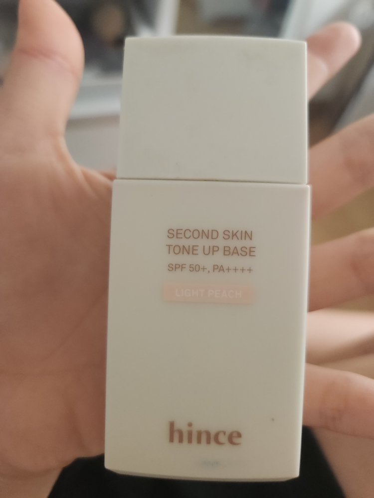 二次肤色提亮底霜 [SPF50+/PA++++] [浅粉色]的真实用户使用照片