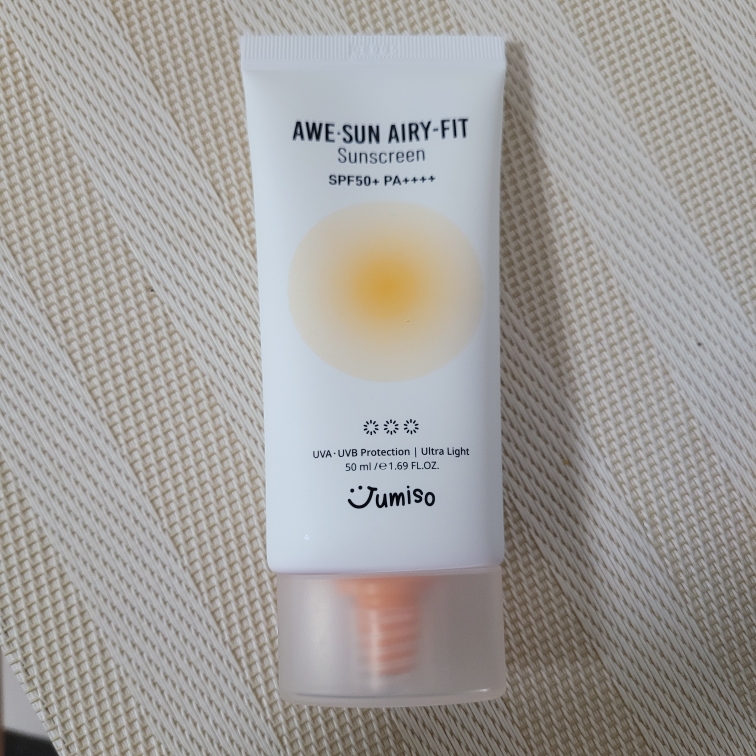 주미소 (JUMISO) 어썬 에어리핏 선스크린 [SPF50+/PA++++] review image