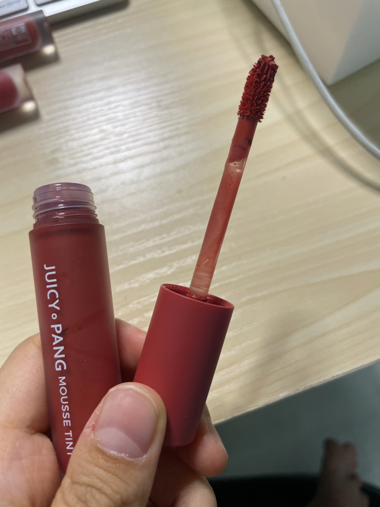어퓨 (A'pieu) 과즙팡 무스 틴트 [PK01 맛있게구아바] review image
