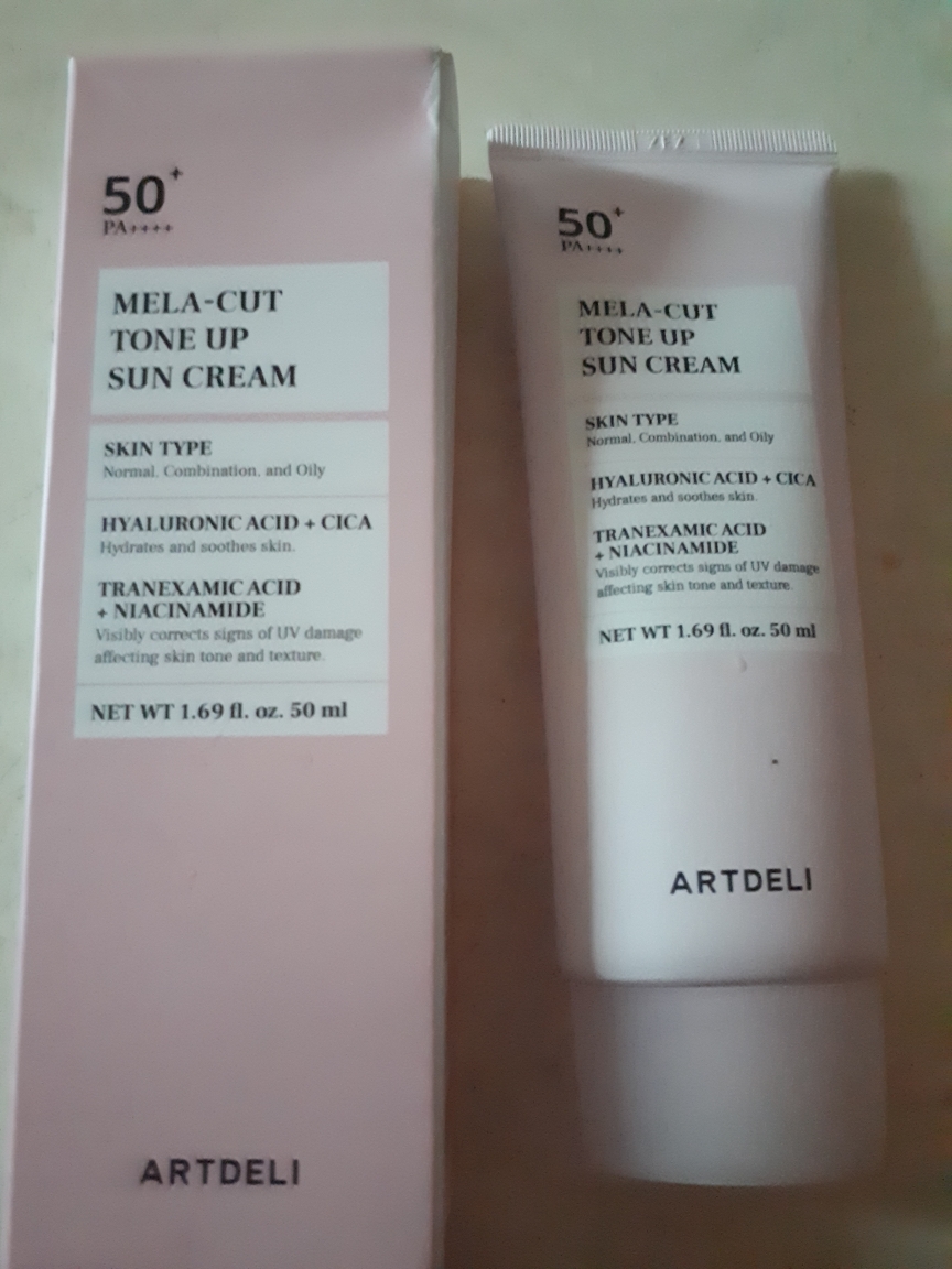 Real user review photo of Mela Cut Tone-Up Sun Cream [SPF50+/PA++++]