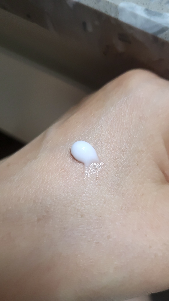 aplb glutathione niacinamide eye cream review 20ml : APLB it soothes irritation while maintaining moisture Glutathione Niacinamide Eye Cream Honest