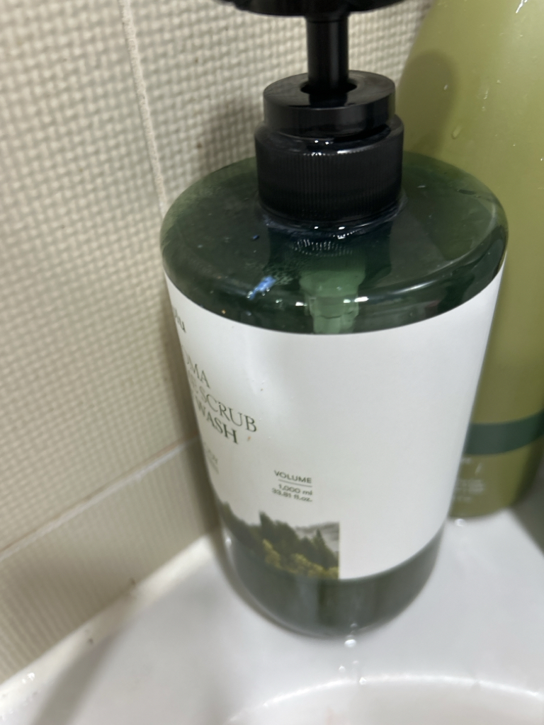 香氛沐浴露身体磨砂膏木质绿色的真实用户使用照片
