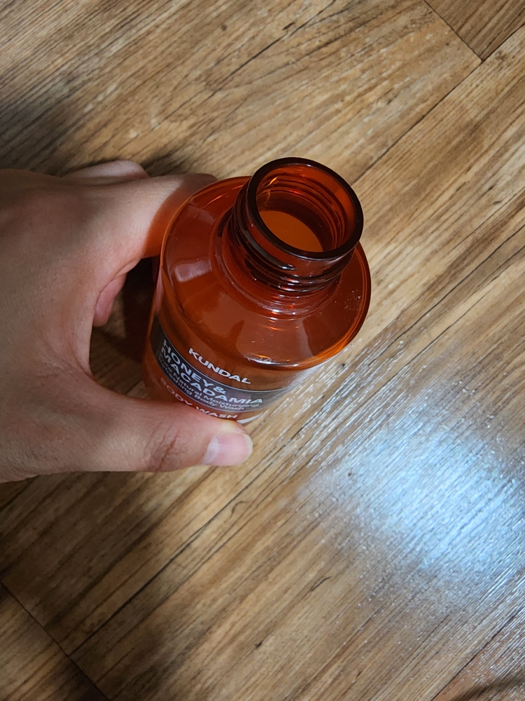 KUNDAL 蜂蜜和夏威夷果纯天然沐浴露[清洁皂] common.review image