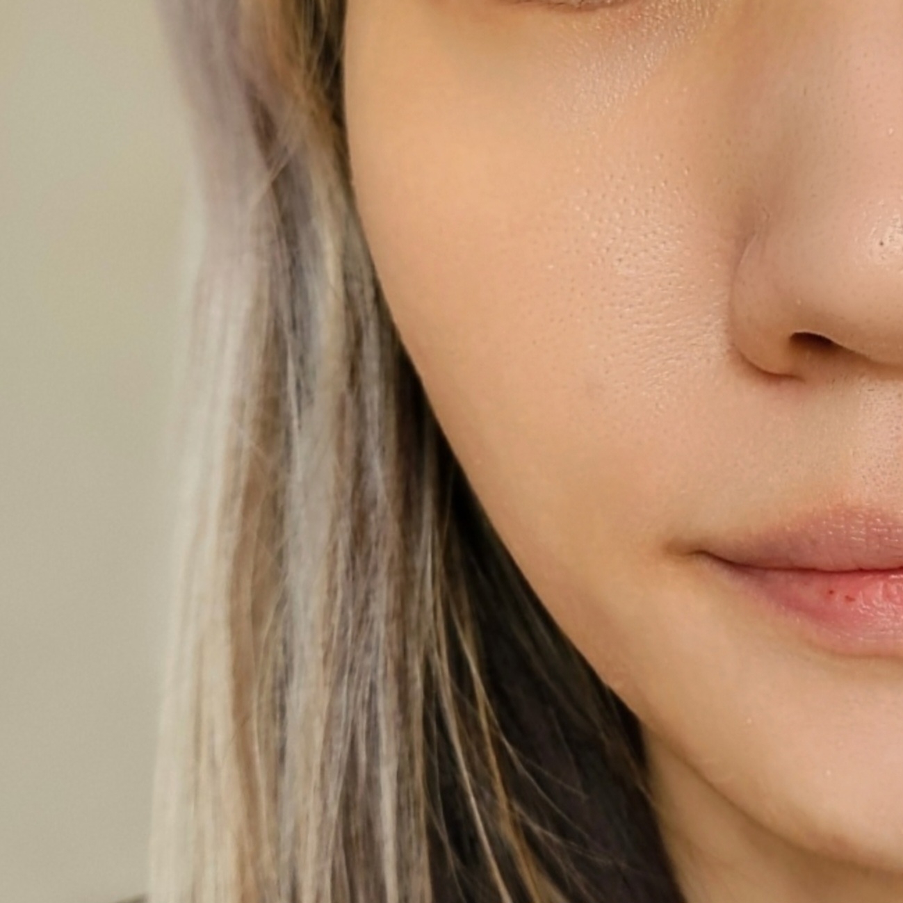 더하르나이 (The Harnay) 유브이아웃 톤업 선크림 [SPF50+/PA+++] review image