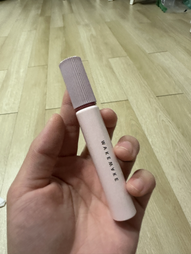 水润修颜染唇膏 [8号秋木莓]的真实用户使用照片
