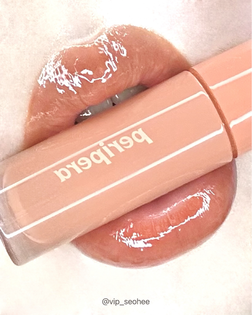 菲丽菲拉 Comglosser 系列墨色情调闪亮调色盘 [编号：9 Heart Thief] 墨色情调闪亮调色盘 common.review image