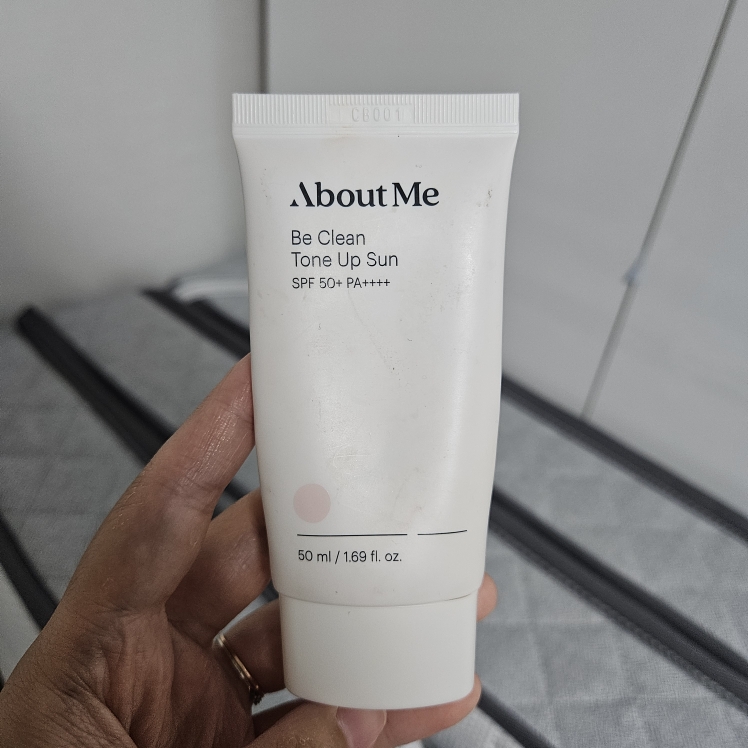 防晒霜 [SPF50+/PA++++] [提亮肤色]的真实用户使用照片