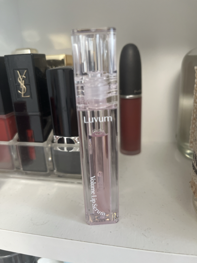 러븀 (Luvum) 볼륨 립 세럼 review image