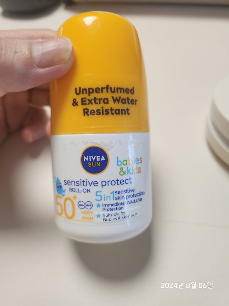 니베아 (NIVEA) 선 키즈 센서티브 롤온 [SPF50+/PA++++] review image
