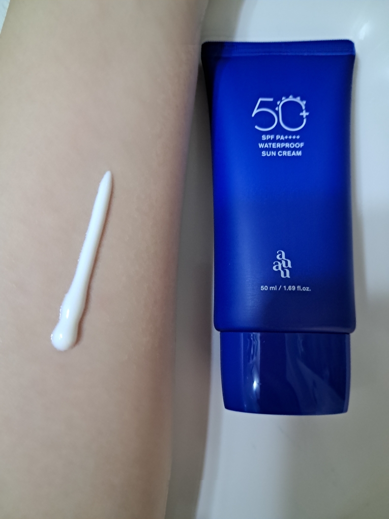 아유아유 (auau) 워터프루프 선크림 [SPF50+/PA++++] review image