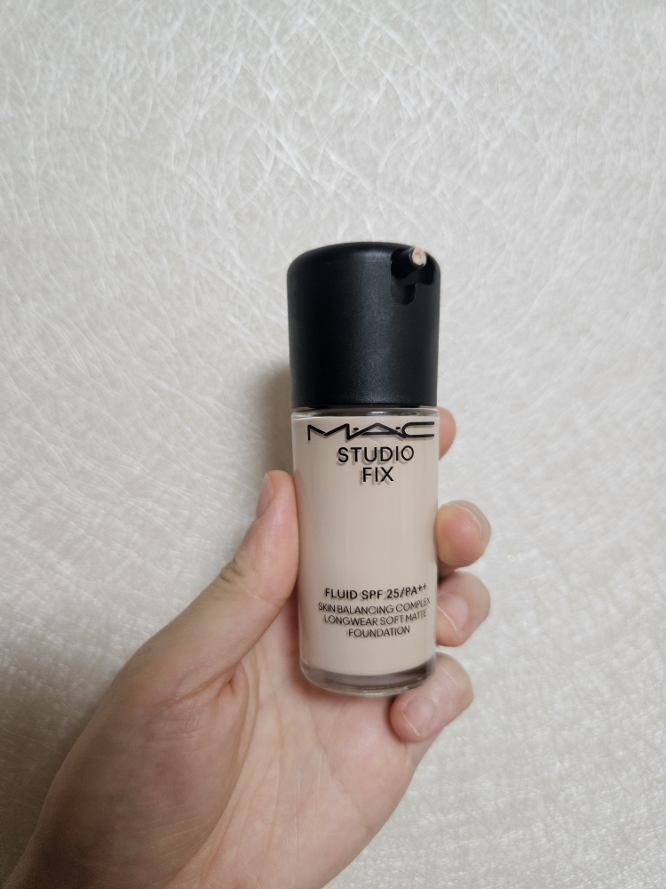 MAC 辐射工作室精华-动力粉底液 [NW11] common.review image