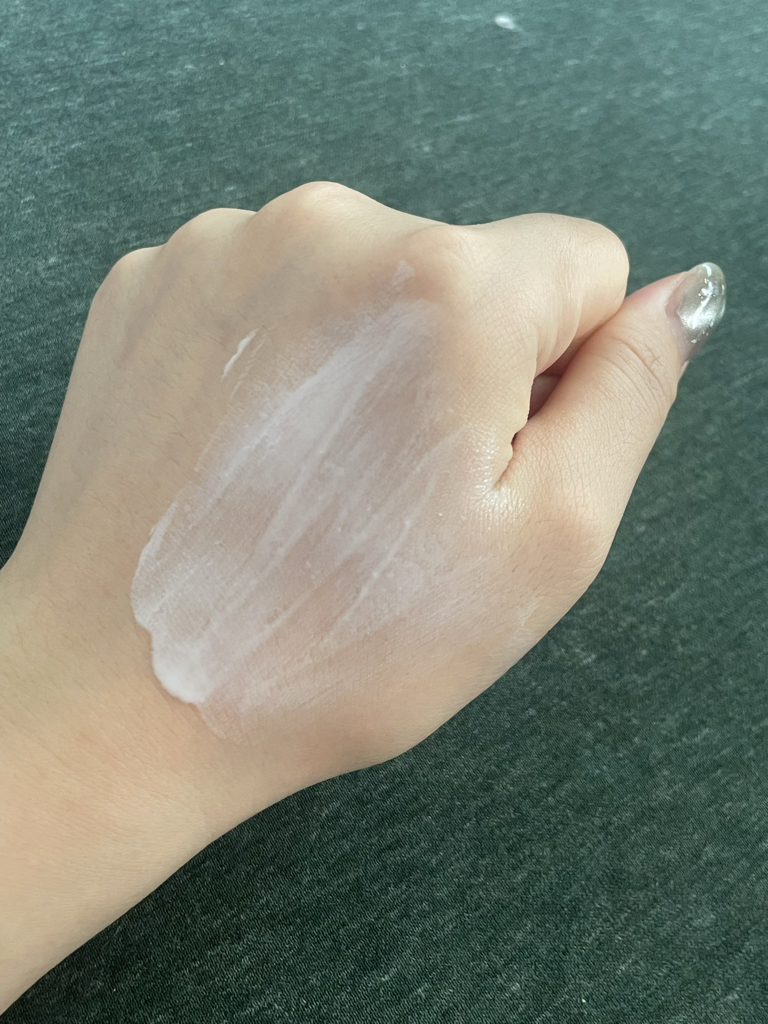 미즈온 (MIZON) 인아웃 워터리 시어 선스크린 [SPF50/PA++++] review image