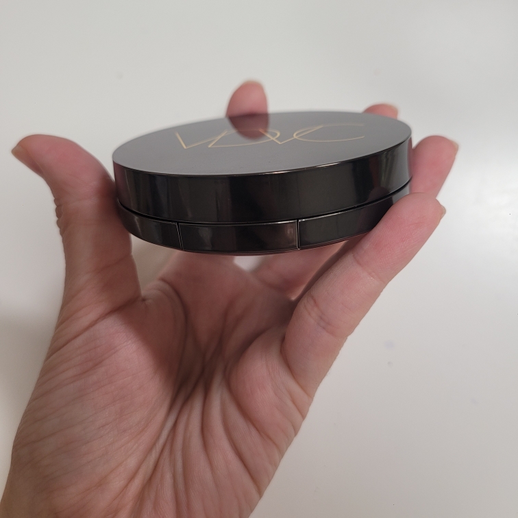 持久粉底液 [SPF50+/PA++++] [10号 浅色]的真实用户使用照片