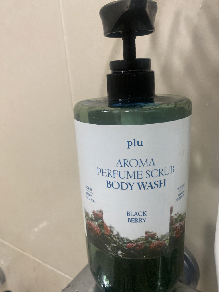 香氛沐浴露身体磨砂膏木质绿色的真实用户使用照片