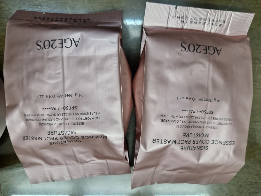 에이지투웨니스 (AGE20's) 시그니처 에센스 커버 팩트 마스터 모이스처 [SPF50+/PA++++] [21호] review image