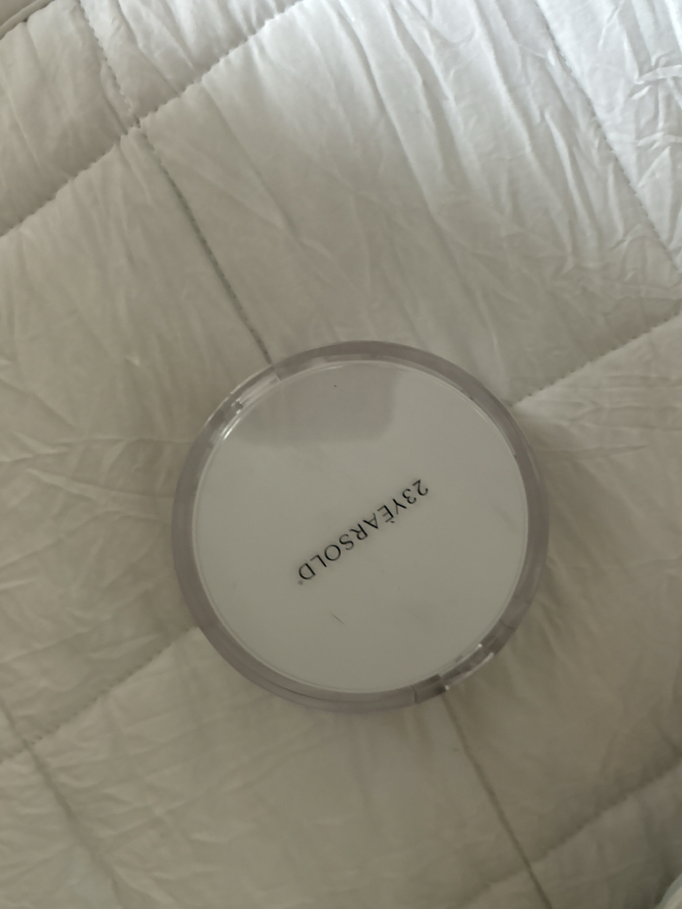心形裂缝遮瑕气垫 [SPF50+/PA++++] [23号黄油米色]的真实用户使用照片